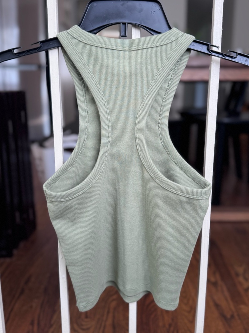 A&F Green Tank - Picture 2 of 3
